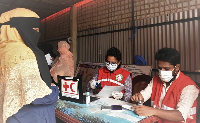 Volunteers working in Bangladesh
